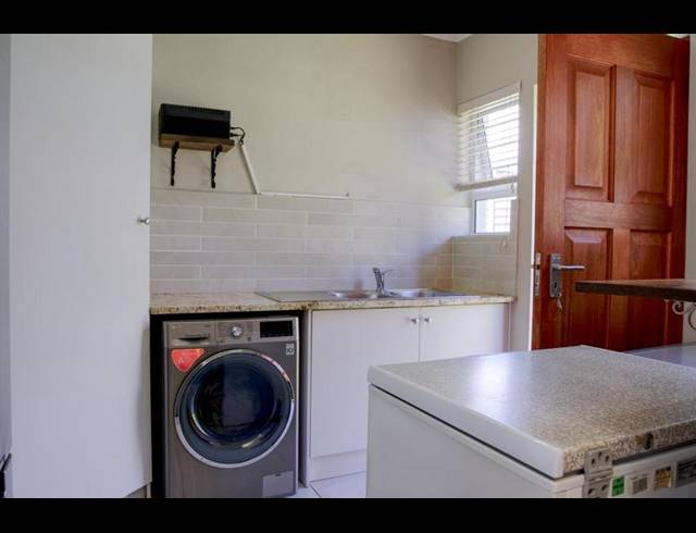 2 BEDROOM HOUSE FOR SALE IN LINDEN